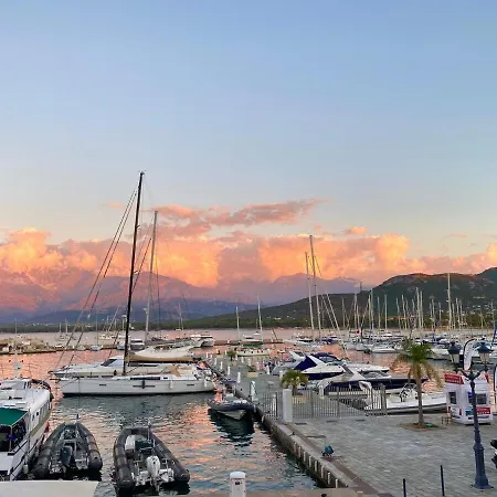 Apartmán Pieds Dans L'eau Avec Vue Exceptionnelle Calvi (Corsica)